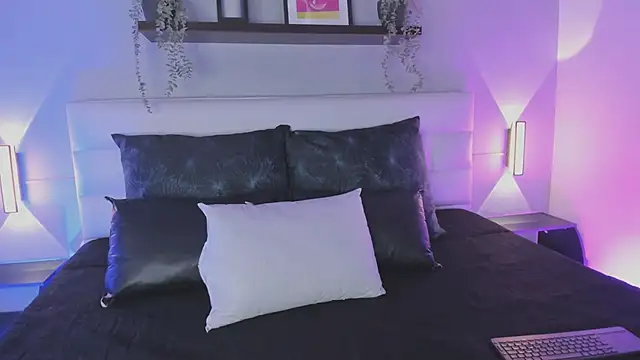 Snapshot of sofi_bakerr chatting on February 2026 11:39:02 AM sofi bakerr online show from February 2026 11:39:02 AM