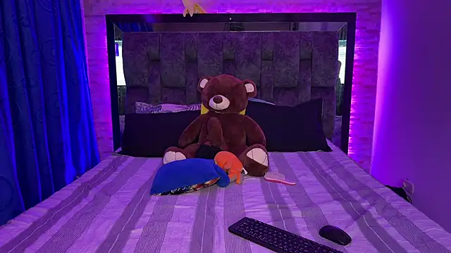 Juva    online show from September 2025 11:29:02 PM