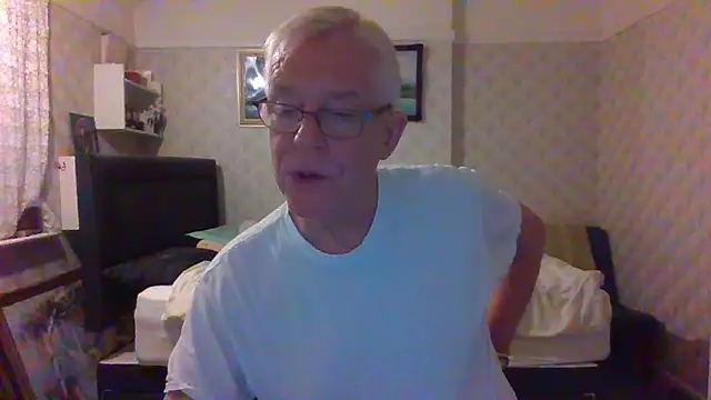 Snapshot of shaun63m chatting on November 2025 02:06:01 AM shaun63m online show from November 2025 02:06:01 AM