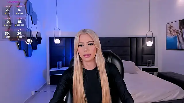 Snapshot of HannaConnor_ chatting on May 2026 08:38:02 PM HannaConnor online show from May 2026 08:38:02 PM