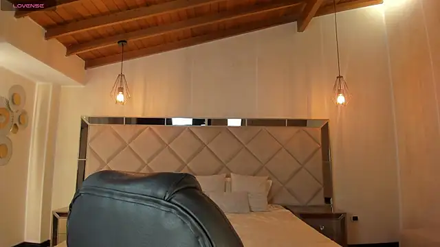 AliceHarper  online show from February 2025 04:04:01 AM