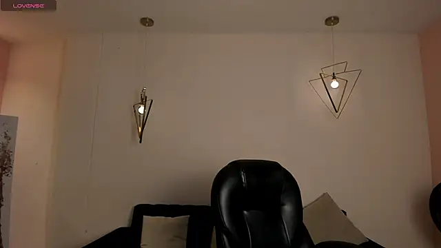 Snapshot of AliceHarper_ chatting on May 2026 06:26:01 PM AliceHarper online show from May 2026 06:26:01 PM
