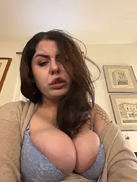 holyeroticss online show from December 2024 03:50:02 PM