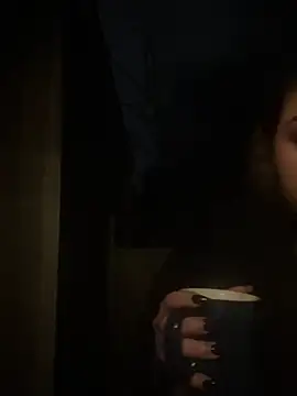 holyeroticss online show from December 2024 11:57:01 PM