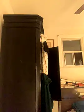 holyeroticss online show from November 2025 12:33:01 AM