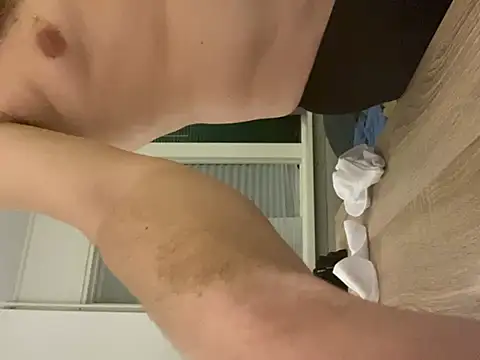 Snapshot of feetlover3611 chatting on December 2024 04:20:02 PM feetlover3611 online show from December 2024 04:20:02 PM