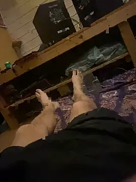 Snapshot of feetlover3611 chatting on March 2025 12:54:01 AM feetlover3611 online show from March 2025 12:54:01 AM