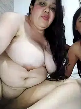 lunanataly online show from February 2025 11:54:01 PM