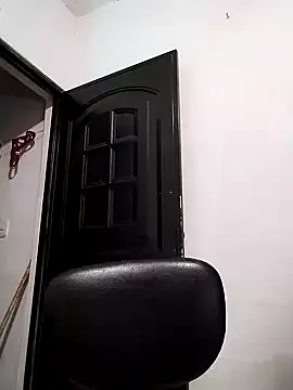 lunanataly online show from September 2025 08:32:02 PM