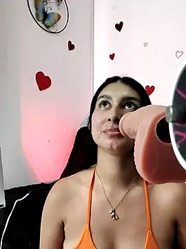 Alyson0001 online show from February 2026 08:27:02 PM