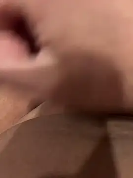 Teloficco online show from November 2025 12:33:01 AM