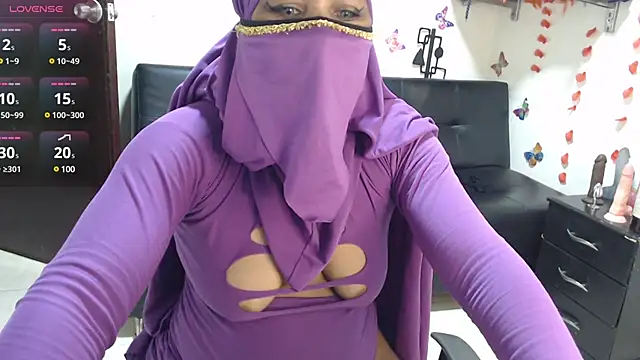 Snapshot of Aaliyah_brown chatting on February 2025 08:06:02 AM Aaliyah brown online show from February 2025 08:06:02 AM