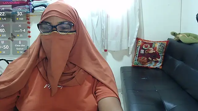 Snapshot of Aaliyah_brown chatting on September 2025 07:48:01 PM Aaliyah brown online show from September 2025 07:48:01 PM