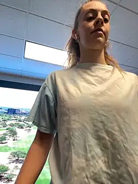 Snapshot of jungleangel chatting on March 2025 06:45:02 PM jungleangel online show from March 2025 06:45:02 PM