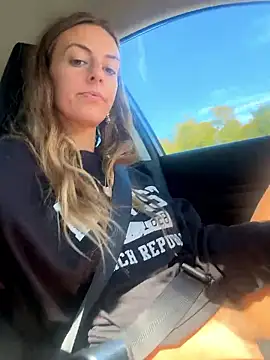 Snapshot of jungleangel chatting on October 2025 06:41:02 PM jungleangel online show from October 2025 06:41:02 PM