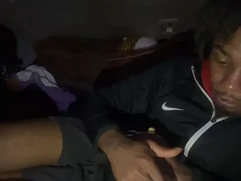 Snapshot of SlimeCrownzOut5 chatting on February 2026 01:26:01 AM SlimeCrownzOut5 online show from February 2026 01:26:01 AM