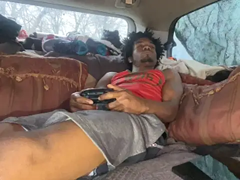 Snapshot of SlimeCrownzOut5 chatting on February 2026 05:43:01 PM SlimeCrownzOut5 online show from February 2026 05:43:01 PM