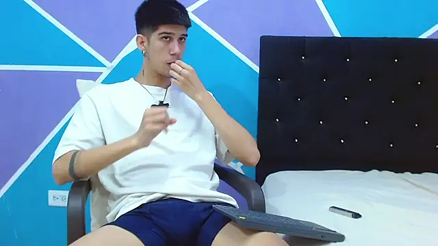 jhony-sex online show from January 2025 04:08:02 AM