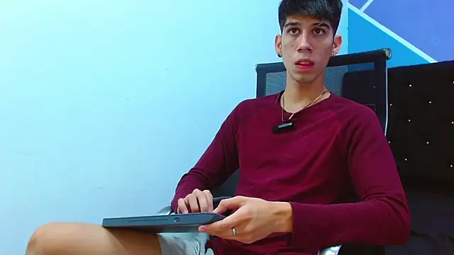 jhony-sex online show from March 2025 06:11:02 AM