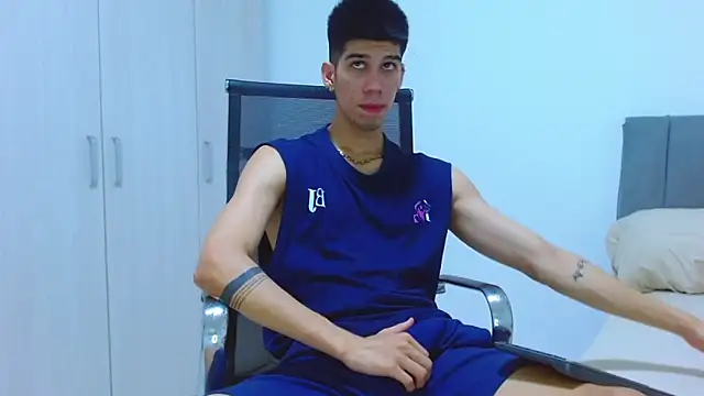 jhony-sex online show from October 2025 04:09:01 AM