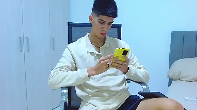 jhony-sex online show from October 2025 06:13:02 AM