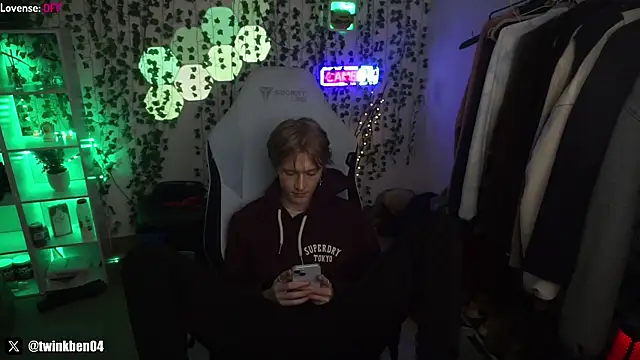 twinkben online show from March 2025 08:53:01 PM