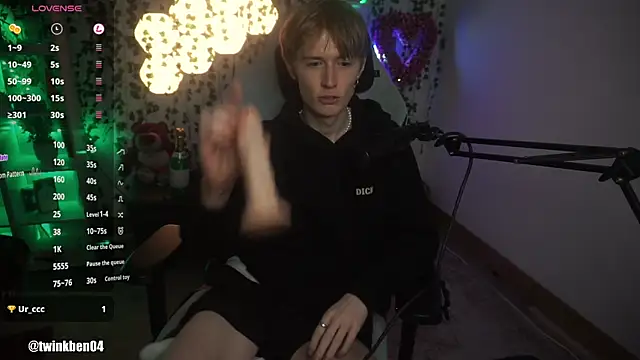 twinkben online show from September 2025 08:52:02 PM