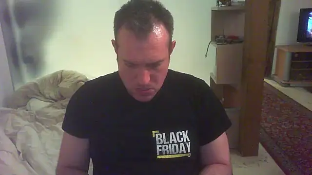 Snapshot of Mike_12hot chatting on December 2025 08:16:02 PM Mike 12hot online show from December 2025 08:16:02 PM