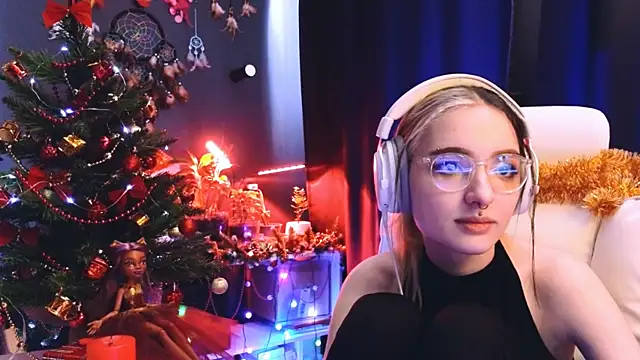 Snapshot of Avi_Nile chatting on December 2024 05:25:02 AM Avi Nile online show from December 2024 05:25:02 AM