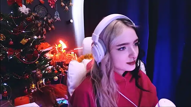 Snapshot of Avi_Nile chatting on December 2024 05:49:02 AM Avi Nile online show from December 2024 05:49:02 AM