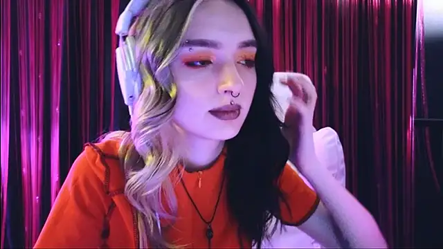 Snapshot of Avi_Nile chatting on March 2025 01:54:01 AM Avi Nile online show from March 2025 01:54:01 AM