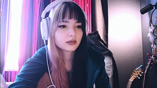 Snapshot of Avi_Nile chatting on September 2025 04:24:01 AM Avi Nile online show from September 2025 04:24:01 AM