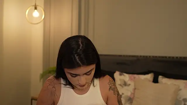 IrisBaker online show from January 2026 09:39:02 PM