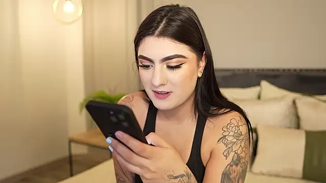 IrisBaker online show from January 2026 07:39:01 PM