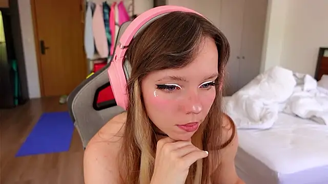 Ayra Lust online show from February 2026 07:03:02 PM