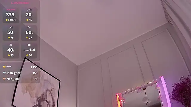 LoryWood online show from February 2025 05:53:02 PM