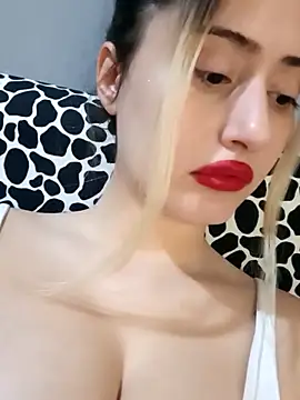 Snapshot of afrodizyak chatting on February 2025 01:17:02 PM afrodizyak online show from February 2025 01:17:02 PM