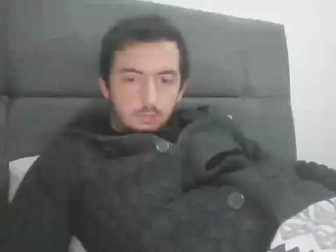 laynufff online show from November 2025 06:00:02 PM