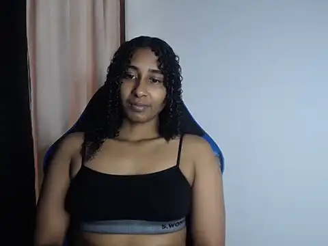 Snapshot of yohatinelly07 chatting on June 2026 10:03:02 PM yohatinelly07 online show from June 2026 10:03:02 PM