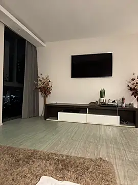 JuicyFruits93 online show from February 2025 02:46:02 PM