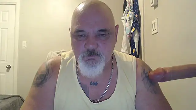 Snapshot of Newfiesausage1972 chatting on February 2025 03:21:02 PM Newfiesausage1972 online show from February 2025 03:21:02 PM