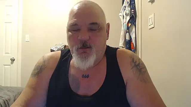 Snapshot of Newfiesausage1972 chatting on February 2025 09:54:02 AM Newfiesausage1972 online show from February 2025 09:54:02 AM