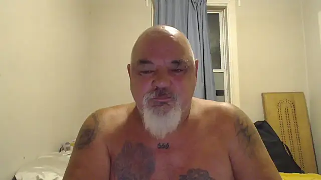 Snapshot of Newfiesausage1972 chatting on September 2025 09:33:02 AM Newfiesausage1972 online show from September 2025 09:33:02 AM