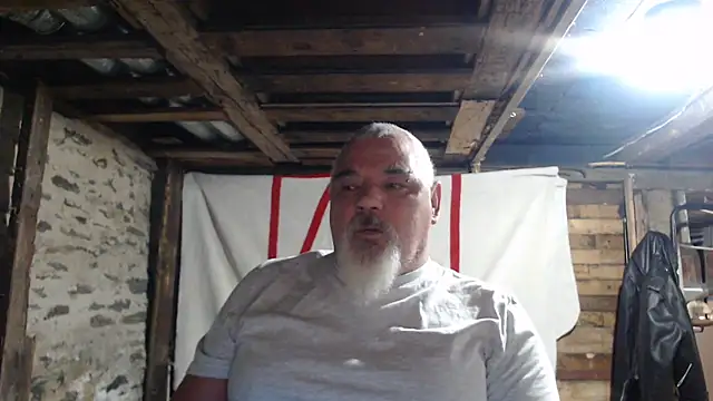 Snapshot of Newfiesausage1972 chatting on November 2025 09:15:01 AM Newfiesausage1972 online show from November 2025 09:15:01 AM