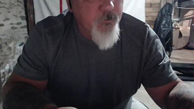 Snapshot of Newfiesausage1972 chatting on November 2025 10:37:02 AM Newfiesausage1972 online show from November 2025 10:37:02 AM