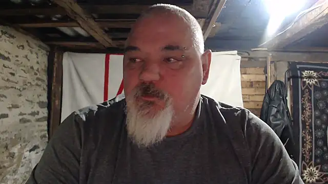 Snapshot of Newfiesausage1972 chatting on December 2025 11:24:01 PM Newfiesausage1972 online show from December 2025 11:24:01 PM