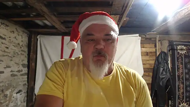 Snapshot of Newfiesausage1972 chatting on December 2025 11:16:02 AM Newfiesausage1972 online show from December 2025 11:16:02 AM