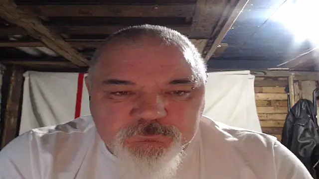 Snapshot of Newfiesausage1972 chatting on December 2025 09:49:01 AM Newfiesausage1972 online show from December 2025 09:49:01 AM