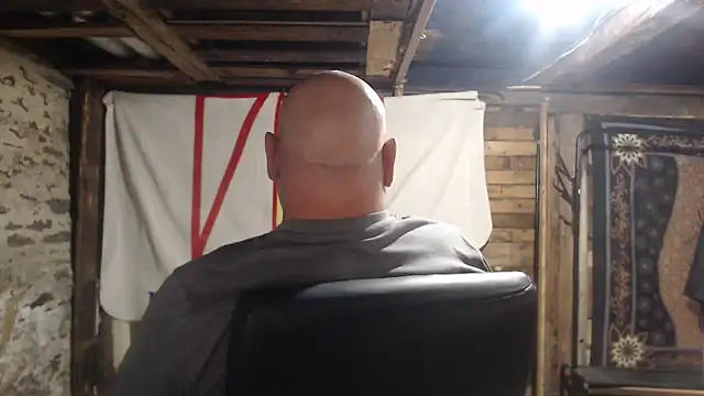 Snapshot of Newfiesausage1972 chatting on January 2026 11:34:01 AM Newfiesausage1972 online show from January 2026 11:34:01 AM