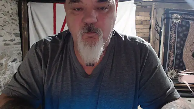 Snapshot of Newfiesausage1972 chatting on January 2026 11:48:01 AM Newfiesausage1972 online show from January 2026 11:48:01 AM